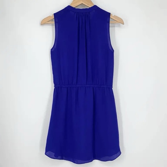 100% Silk Button Front Tie Sleeveless Mini Dress in Royal Blue | Aritzia Babaton - Picture 5 of 7